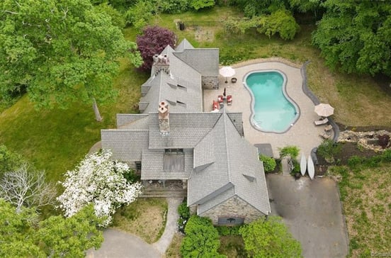 77 Hemlock Valley Road