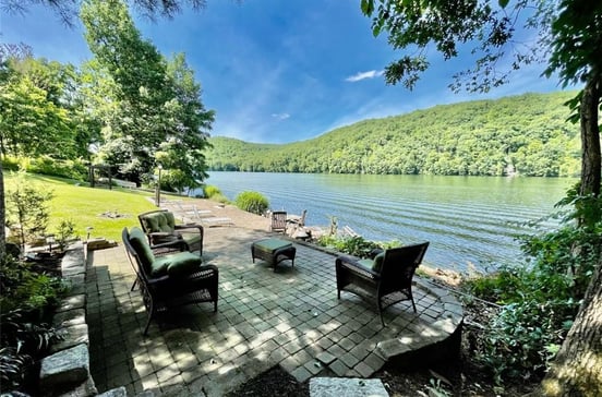 14 Lillinonah Drive