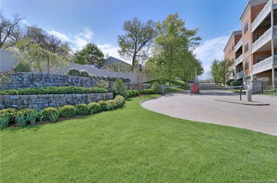 50 Stone Ridge Way #2G