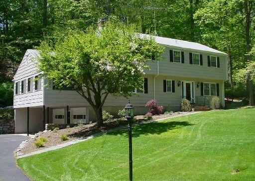 28 Laurel Ledge Court