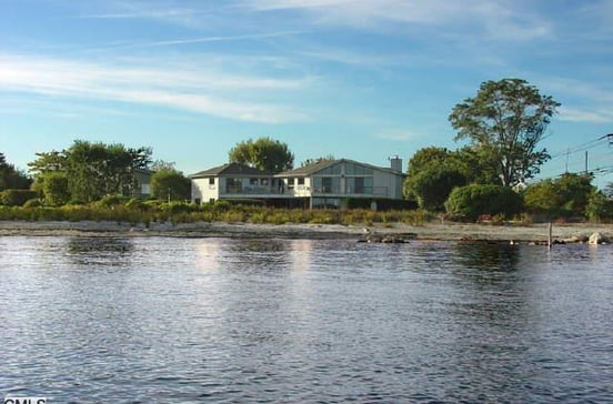 22 Cross Way