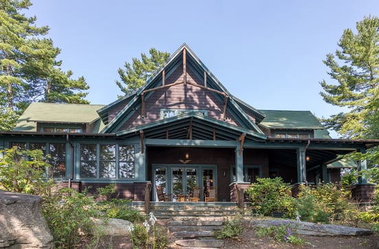 554 West Wakefield Boulevard