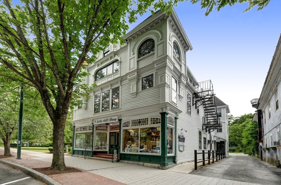 44 Main St