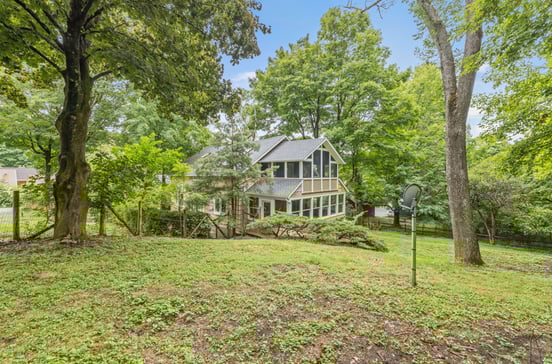 20 Upper Main Street