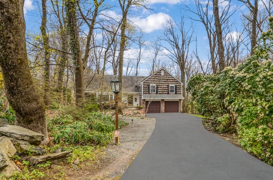 17 Scarsdale Farm Road