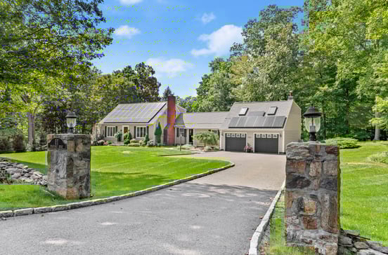 11 Peaceable Ridge Road