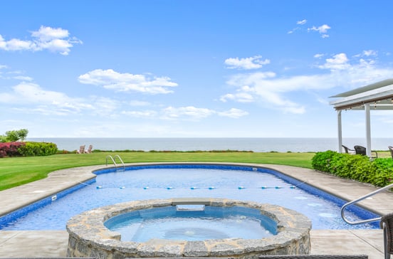 295 Bayview Boulevard