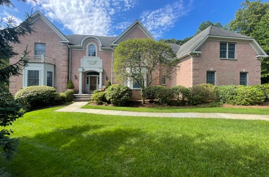 218 South Lake Drive