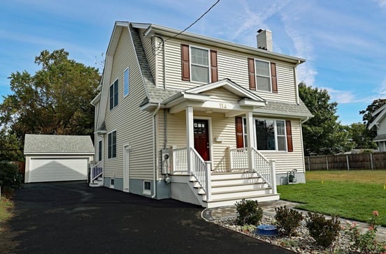 114 Kings College Place