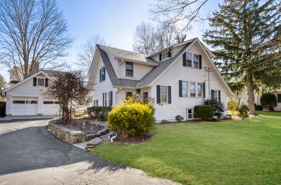 7 Pine Lane