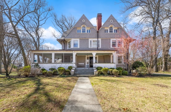 989 Edgewood Avenue
