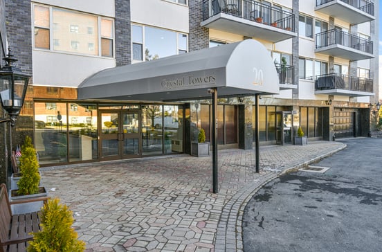 20 Old Mamaroneck Road #4L