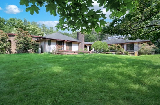 3853 Congress Street