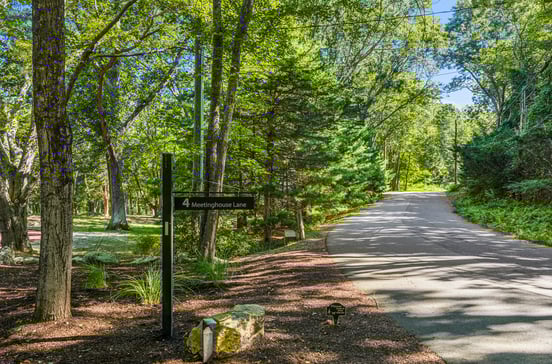 4 Meetinghouse Lane