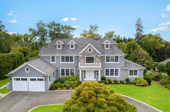 1015 Seven Oaks Lane