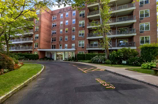177 E Hartsdale Avenue #2Y
