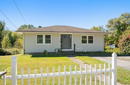 16 Pautipaug Hill Road