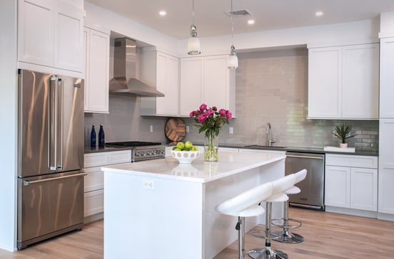 8 Boulevard West #302