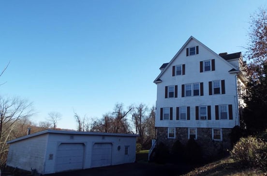 405 Mohegan Avenue Parkway