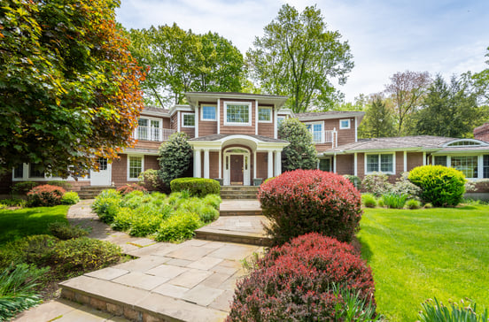41 Lake Wind Road