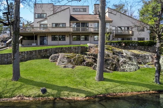 3 Lakeside Drive
