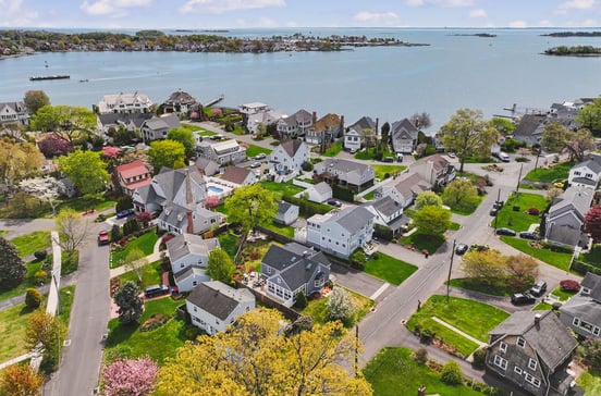 47 Shorefront Park