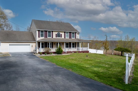 63 Pautipaug Hill Road