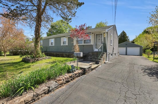 7 Mohawk Drive