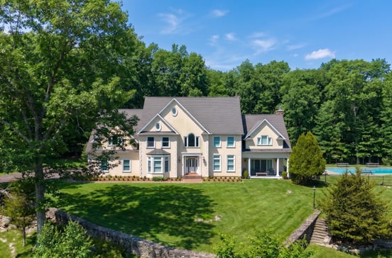 48 Coach Light Drive