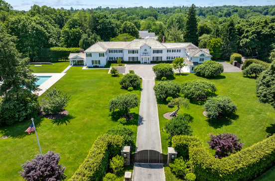6 Stoneleigh Manor Lane
