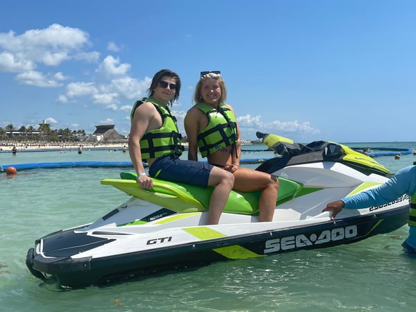 Melania Hasiuk photo 9