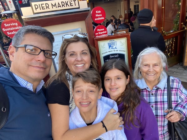 Lori De La Parra photo 2