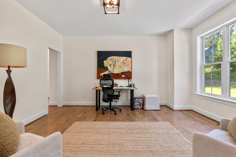 Versatile dining room or office space