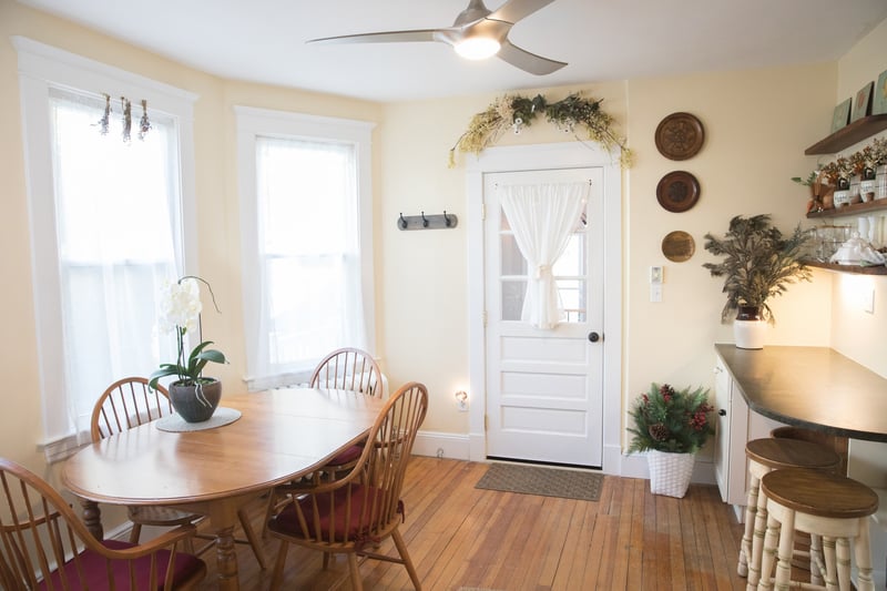 Dining Area Leads to Side Entry