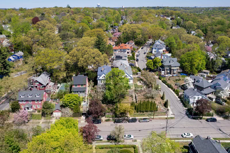 Birds eye view of property featuring a residential view