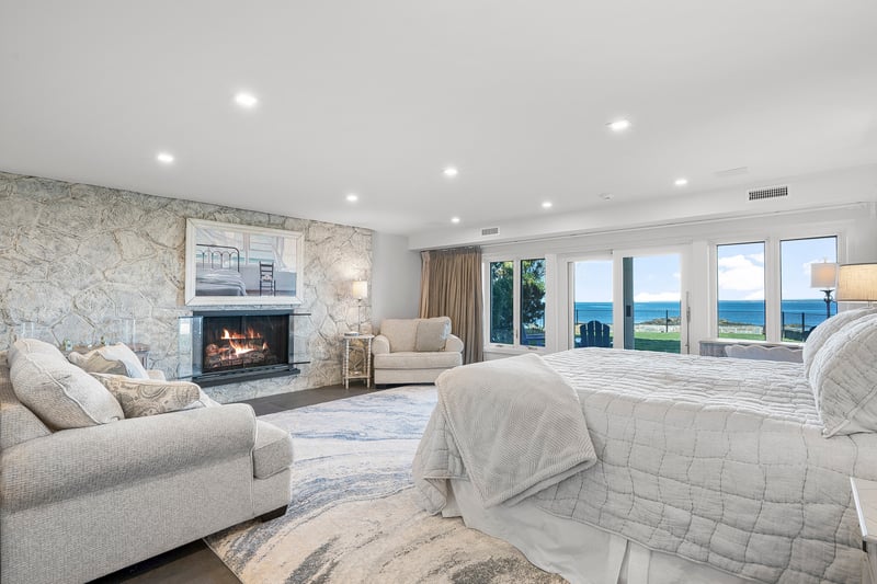 2nd Primary with Gas Fireplace
