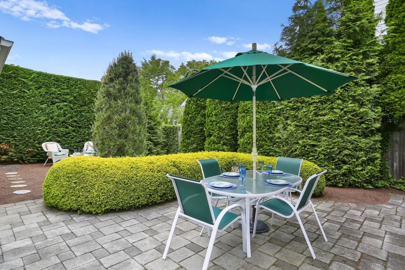 Privacy landscaping for your own oasis!