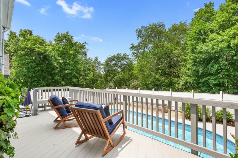 Your summertime retreat awaits! Freshly painted deck