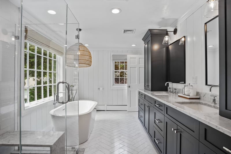Don't you LOVE this Spa Bath?