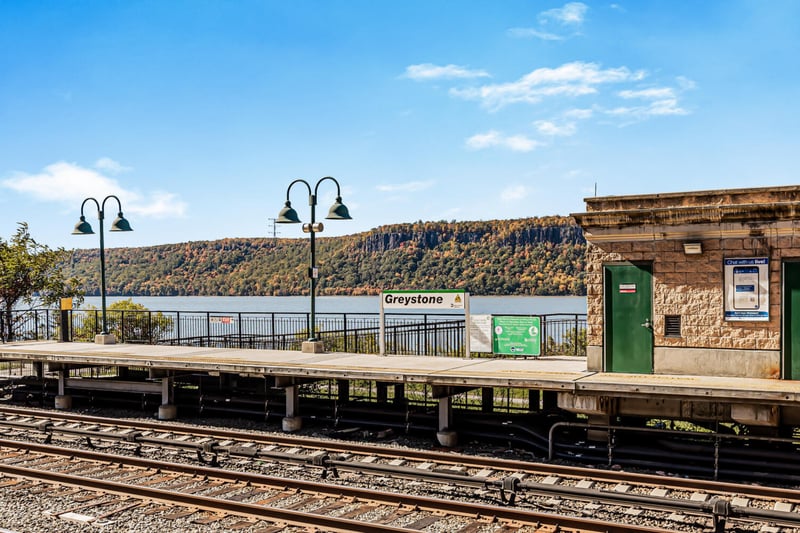 Metro North, Greystone Train Station
