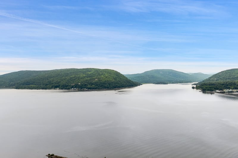 Hudson River view featuring mountains