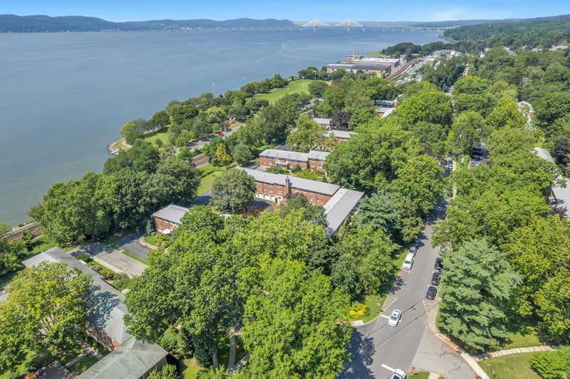 Aerial view of property's location plenty of street parking