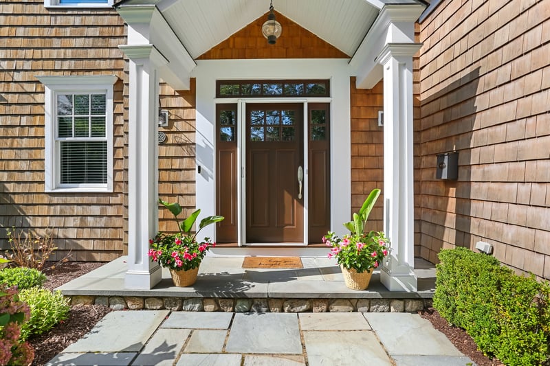 Covered entranceway