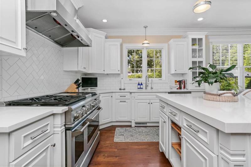 Beautiful white kitchen with Quartz countertops