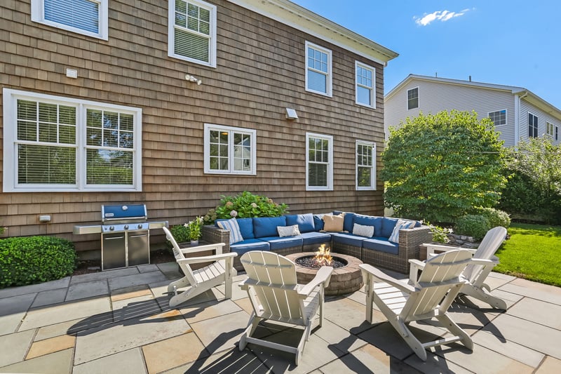 Backyard bluestone patio