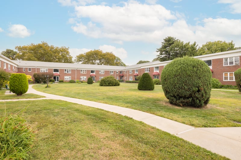 Surrounding community with a yard