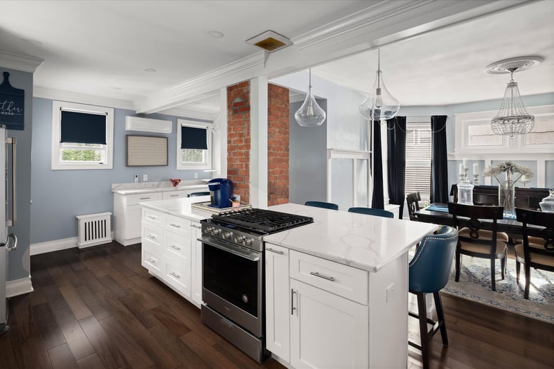 Open Kitchen remodeled in 2021 has it all