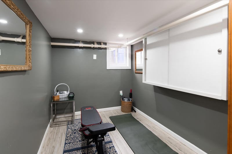 Area for exercise, hobbies, storage