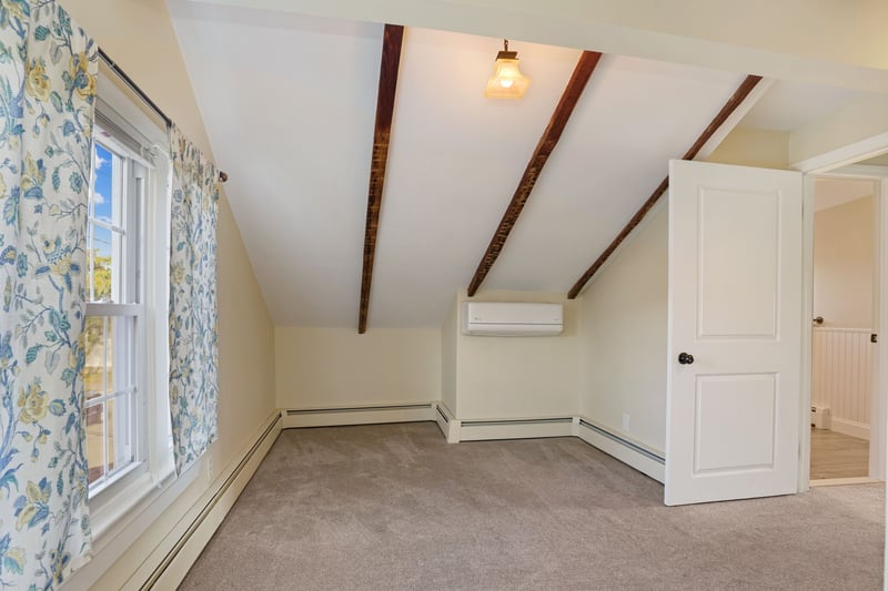 Vaulted ceilings and so much light