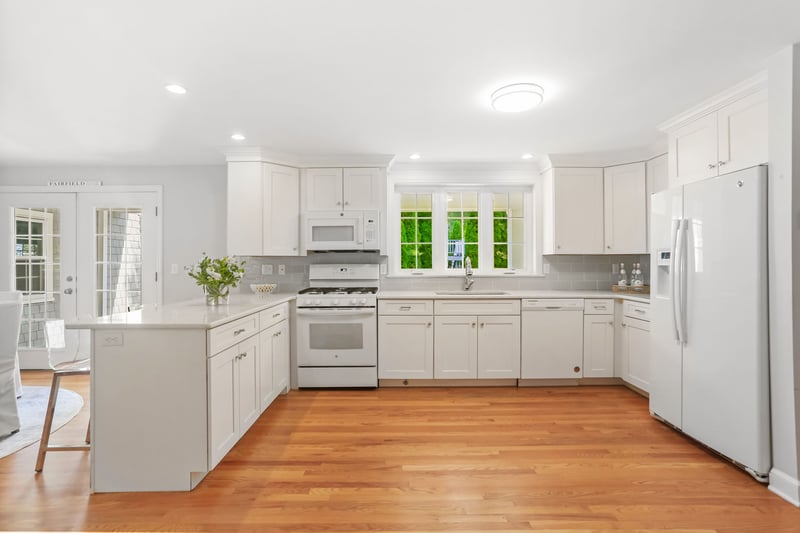 Quartz counters throughout the kitchen
